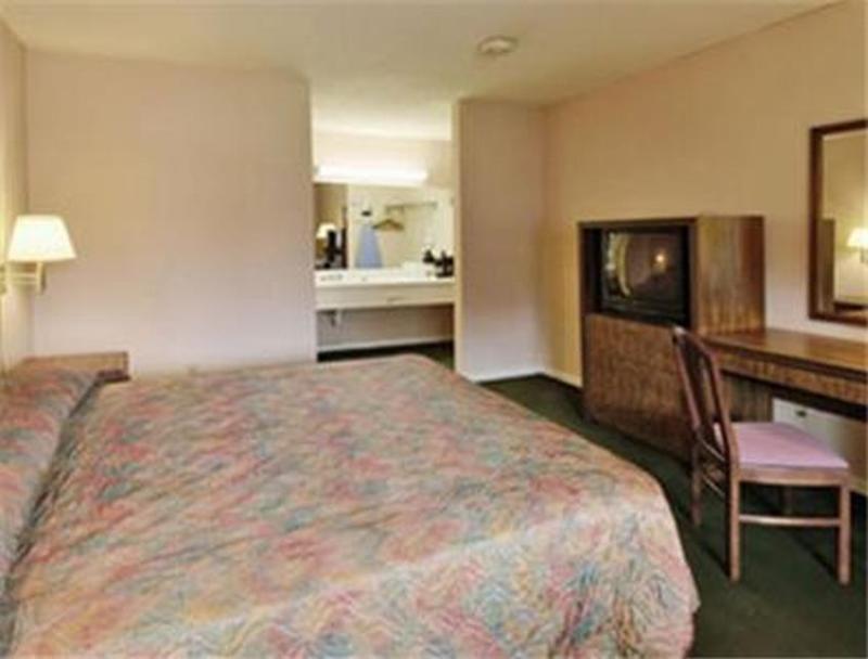 Rodeway Inn Jasper Стая снимка